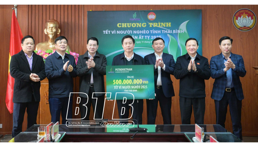 Tiếp nhận qu&agrave; tết của Tập đo&agrave;n Dầu kh&iacute; Việt Nam tặng c&aacute;c hộ ngh&egrave;o, hộ cận ngh&egrave;o, hộ c&oacute; ho&agrave;n cảnh kh&oacute; khăn