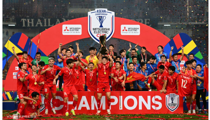 Xu&acirc;n Son v&agrave; 5 cầu thủ được đề xuất nhận Hu&acirc;n chương Lao động