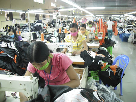 Hiệu quả c&aacute;c phong tr&agrave;o thi đua y&ecirc;u nước trong CNVC - L&ETH; huyện Quỳnh Phụ