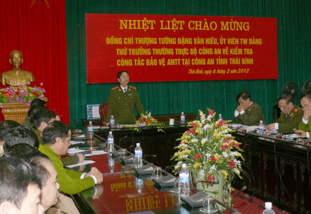 Thứ trưởng Thường trực Bộ C&ocirc;ng an Đặng Văn Hiếu kiểm tra c&ocirc;ng t&aacute;c bảo đảm an ninh trật tự tại Th&aacute;i B&igrave;nh.