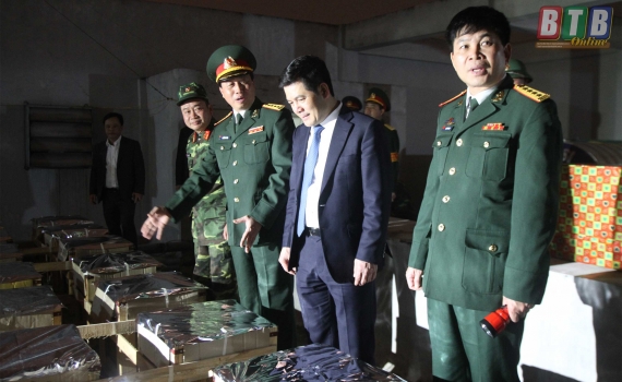 Đồng ch&iacute; Nguyễn Hồng Di&ecirc;n, Ủy vi&ecirc;n Trung ương Đảng, Ph&oacute; B&iacute; thư Tỉnh ủy, Chủ tịch UBND tỉnh đi thăm, ch&uacute;c tết v&agrave; kiểm tra t&igrave;nh h&igrave;nh ANTT tại một số địa phương, đơn vị trong tỉnh.