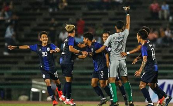 U22 Campuchia g&acirc;y sốc khi hạ ứng cử vi&ecirc;n v&ocirc; địch U22 Malaysia