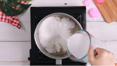 Không ai mà không tan chảy cả tim với món thạch hoa hồng đẹp lung linh dường này - Ảnh 1.