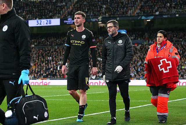 Man City thiệt thòi khi Laporte phải rời sân ở phút 33