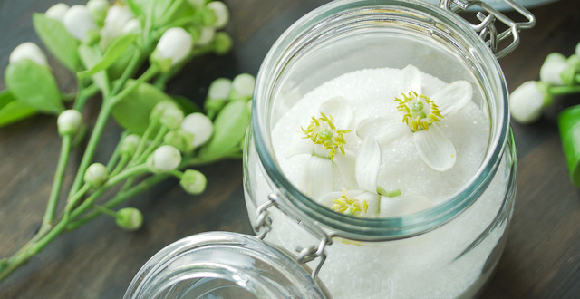 Hoa bưởi tràn về trên phố, mách bạn làm ngay kẻo lỡ mấy món ngon từ hoa bưởi này - Ảnh 4.