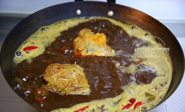 Bắp bò om tương lạ miệng cho cả nhà đổi món, ai cũng xuýt xoa khen ngon - Ảnh 6. Bắp bò om tương lạ miệng cho cả nhà đổi món, ai cũng xuýt xoa khen ngon - Ảnh 6.