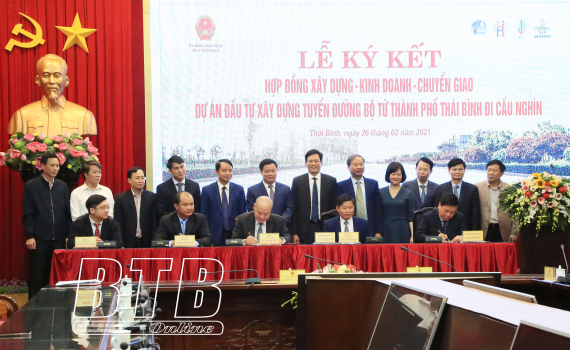 K&yacute; kết hợp đồng x&acirc;y dựng - kinh doanh - chuyển giao dự &aacute;n đầu tư x&acirc;y dựng tuyến đường bộ từ th&agrave;nh phố Th&aacute;i B&igrave;nh đi cầu Ngh&igrave;n