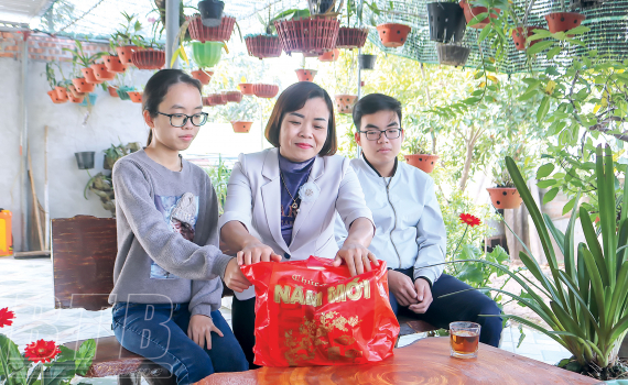 &ldquo;Đẹp lắm cuộc sống v&igrave; mọi người&rdquo;