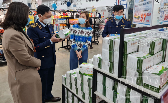 Kiểm tra hoạt động kinh doanh tại Trung t&acirc;m thương mại Go Th&aacute;i B&igrave;nh