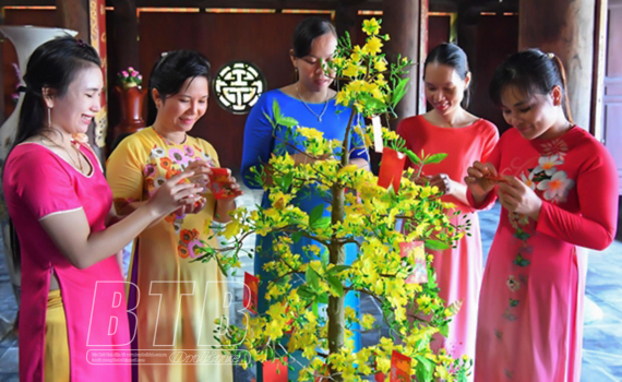 Linh thi&ecirc;ng tiếng chu&ocirc;ng ch&ugrave;a Trường Sa