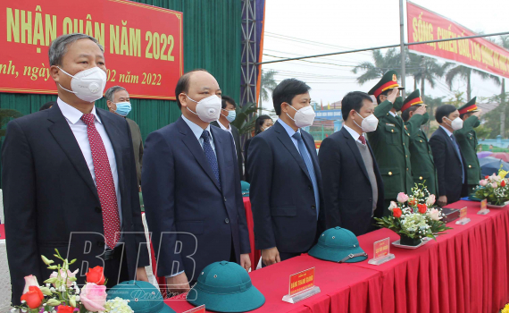  Th&aacute;i B&igrave;nh tổ chức giao qu&acirc;n nhanh gọn, bảo đảm chất lượng v&agrave; an to&agrave;n ph&ograve;ng, chống dịch Covid-19