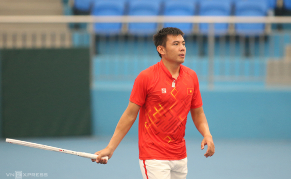 L&yacute; Ho&agrave;ng Nam thua đồng đội cũ Nagal