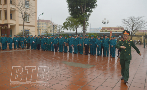 Tập huấn c&aacute;n bộ, bộ đội thường trực v&agrave; d&acirc;n qu&acirc;n tự vệ năm 2023