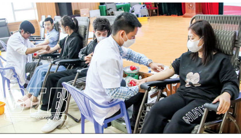 Lễ hội của l&ograve;ng nh&acirc;n &aacute;i