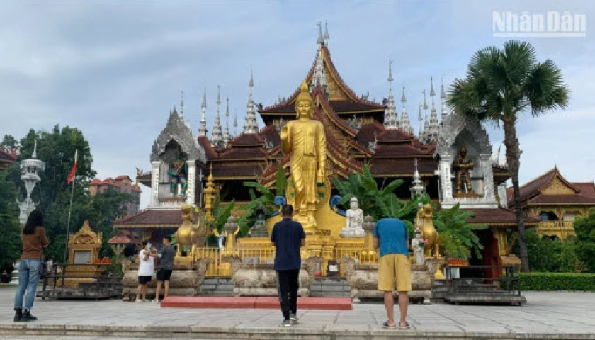 Một th&agrave;nh phố ở Trung Quốc miễn visa kh&aacute;ch du lịch Việt Nam từ 10/2