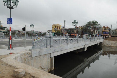 Ch&uacute; trọng đầu tư x&acirc;y dựng cơ bản ph&aacute;t triển hạ tầng đ&ocirc; thị