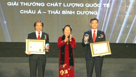 82 doanh nghiệp nhận giải Chất lượng Quốc gia 2013