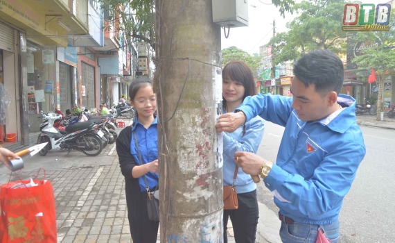 Ra qu&acirc;n&ldquo;Ng&agrave;y chủ nhật xanh&rdquo; 