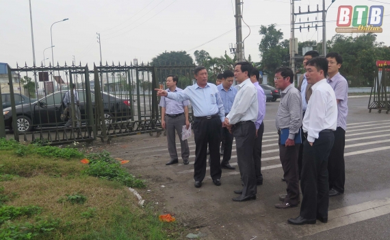 Kiểm tra hạ tầng các khu công nghiệp