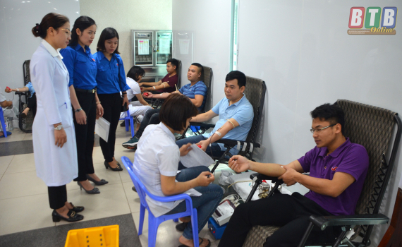 Đo&agrave;n Thanh ni&ecirc;n Khối c&aacute;c cơ quan tỉnh tổ chức "Ng&agrave;y hội hiến m&aacute;u t&igrave;nh nguyện"