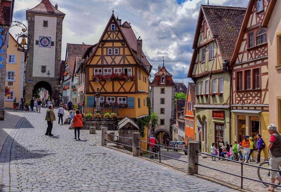 Nơi người dân sống trên 72.000 tấn kim cương - Hình 5