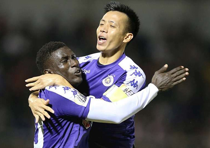 Hà Nội FC thắng ngược TP.HCM 