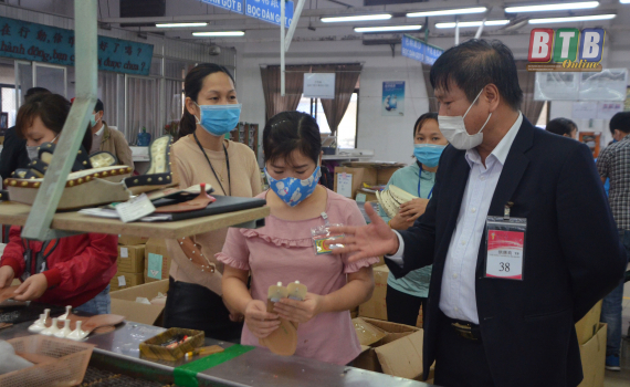 Bảo đảm hoạt động sản xuất trong t&igrave;nh h&igrave;nh dịch Covid-19 diễn biến phức tạp  
