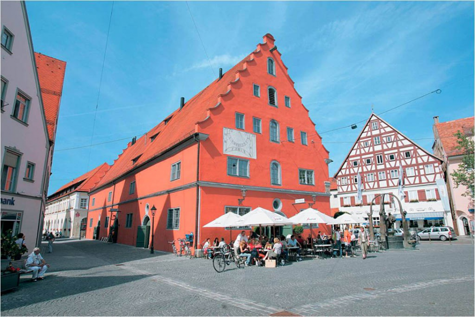 Nơi người dân sống trên 72.000 tấn kim cương - Hình 3