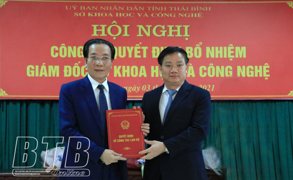 C&ocirc;ng bố quyết định bổ nhiệm chức vụ Gi&aacute;m đốc Sở Khoa học v&agrave; C&ocirc;ng nghệ
