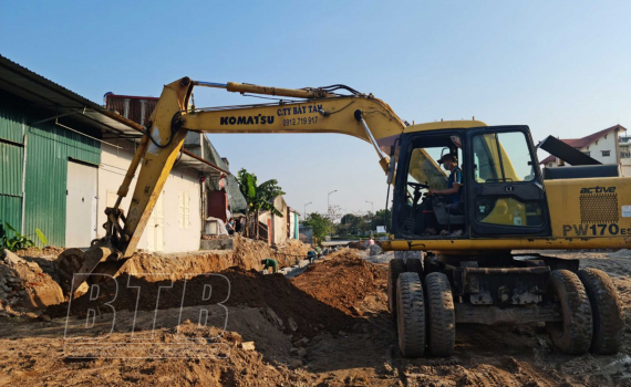 Th&agrave;nh phố: Đẩy mạnh giải ng&acirc;n vốn đầu tư c&ocirc;ng