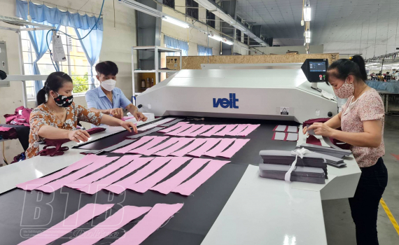 Chiến dịch giờ tr&aacute;i đất Tạo th&oacute;i quen tiết kiệm điện