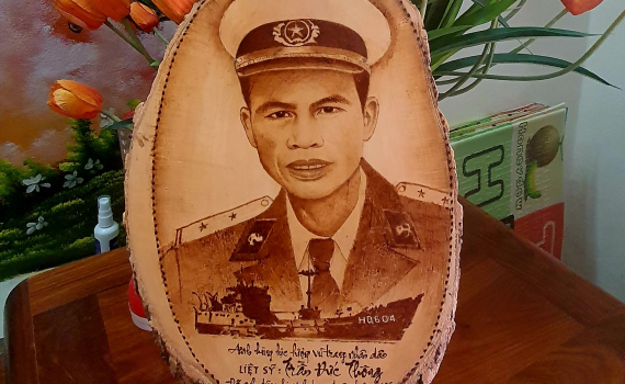 Nghĩa t&igrave;nh th&acirc;n nh&acirc;n liệt sĩ Gạc Ma