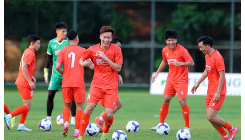 Đội tuyển Việt Nam bắt nhịp tập luyện tại B&igrave;nh Dương