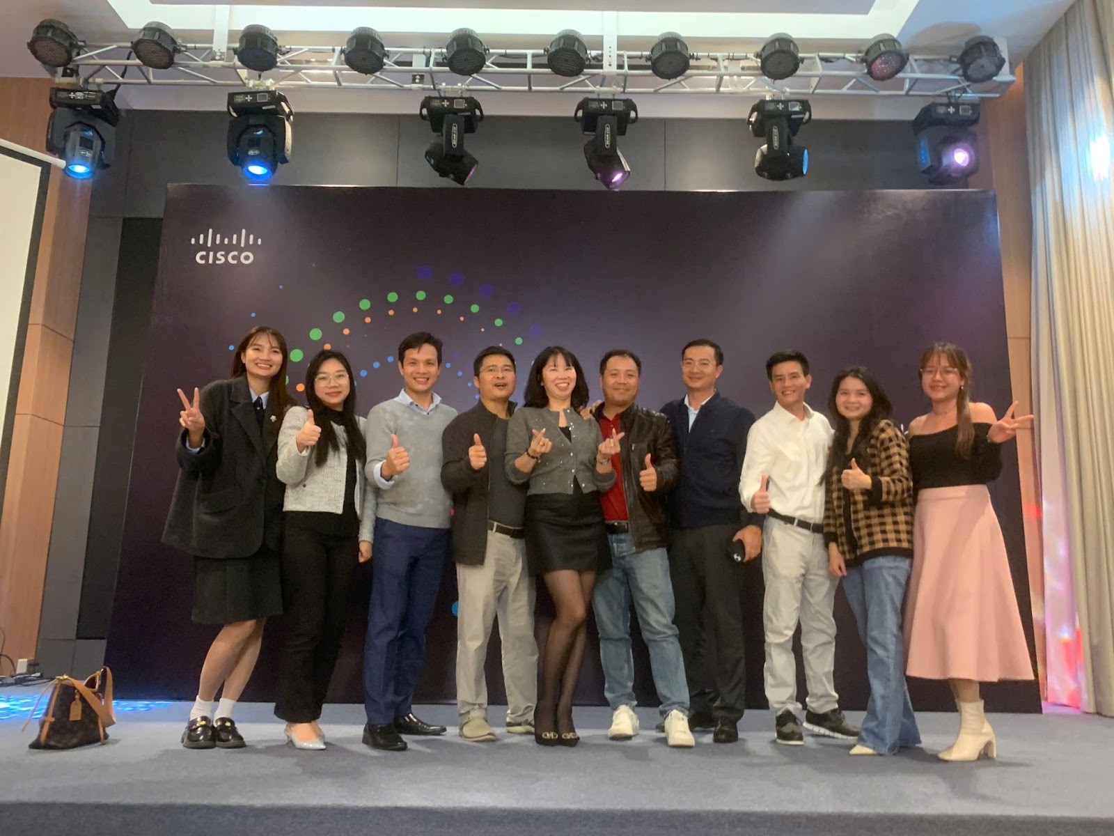 Cisco Chính Hãng (ANBINHNET) sở hữu đội ngũ kỹ thuật viên giàu kinh nghiệm