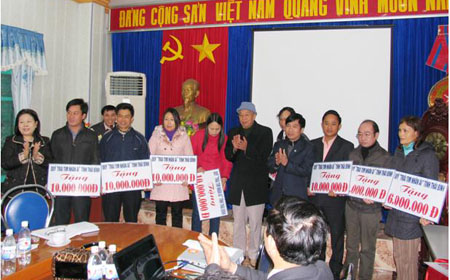 Nhiều hoạt động thiết thực gi&uacute;p đỡ NTT - TMC