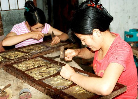 Giải ph&aacute;p n&acirc;ng cao chất lượng c&aacute;n bộ hội phụ nữ cơ sở 