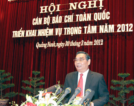 Ph&aacute;t biểu của đồng ch&iacute; L&ecirc; Hồng Anh - Ủy vi&ecirc;n Bộ Ch&iacute;nh trị, Thường trực Ban B&iacute; thư TƯ Đảng tại Hội nghị c&aacute;n bộ b&aacute;o ch&iacute; to&agrave;n quốc triển khai nhiệm vụ trọng t&acirc;m năm 2012 