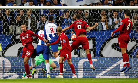 Militao rút ngắn cách biệt xuống còn 1-2 ở phút 69