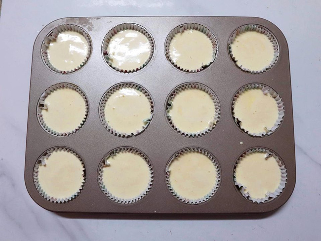 Nghỉ lễ trổ tài làm bánh cupcake đẹp lộng lẫy mà không khó chút nào! - Ảnh 4.