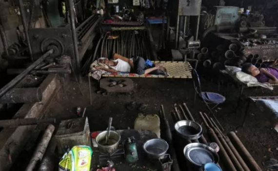 500 triệu người c&oacute; thể rơi v&agrave;o ngh&egrave;o đ&oacute;i do dịch COVID-19