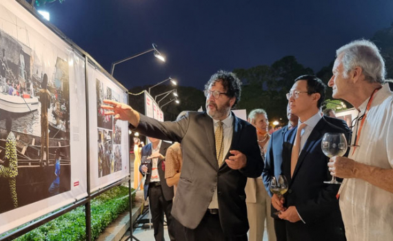 Triển l&atilde;m ảnh B&aacute;o ch&iacute; thế giới ''Những bức ảnh xuất sắc nhất 2018-2020''