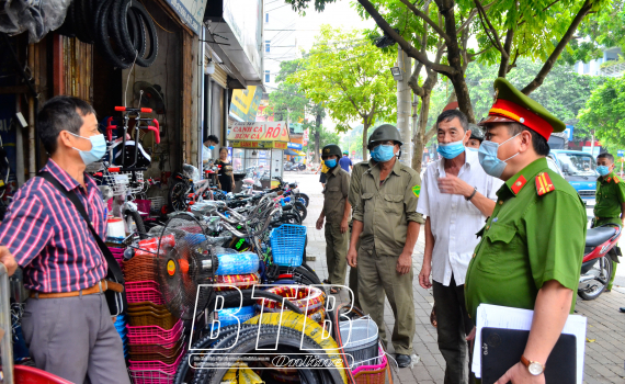 C&ocirc;ng an th&agrave;nh phố: Phạt tr&ecirc;n 2 tỷ đồng c&aacute;c trường hợp vi phạm trật tự an to&agrave;n giao th&ocirc;ng