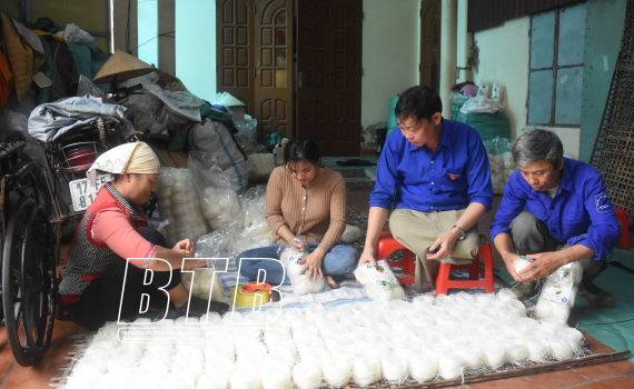 Kh&ocirc;ng gục ng&atilde;