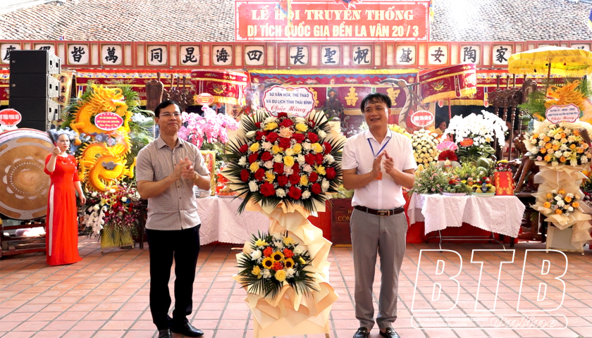 Khai mạc lễ hội đền La V&acirc;n   