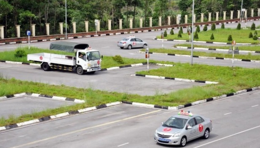 Từ 1/6, thi bằng l&aacute;i xe hạng B2, C, D, E, F được học l&yacute; thuyết online