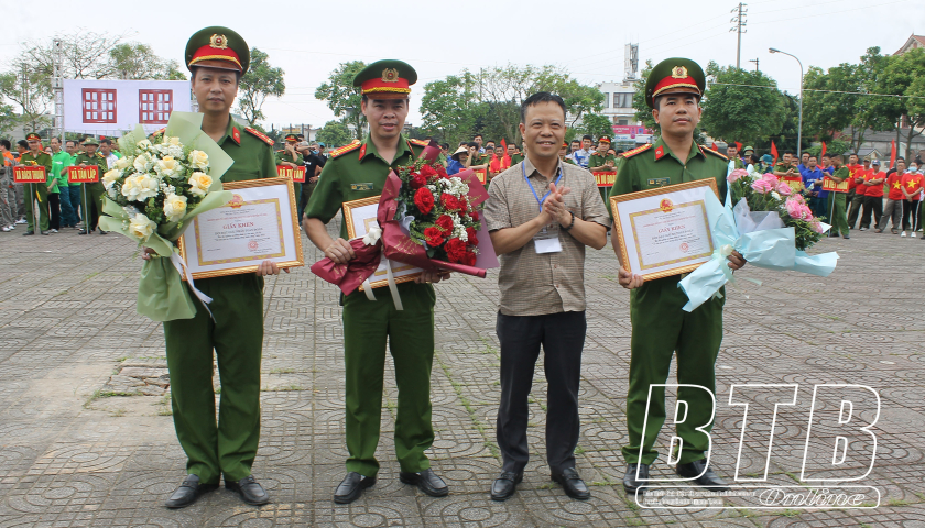 Vũ Thư: Tổ chức hội thi nghiệp vụ chữa ch&aacute;y v&agrave; cứu nạn  cứu hộ