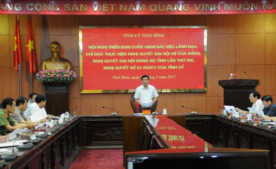 Triển khai cuộc gi&aacute;m s&aacute;t việc l&atilde;nh đạo, chỉ đạo thực hiện Nghị quyết Đại hội đại biểu to&agrave;n quốc lần thứ XII của Đảng, Nghị quyết Đại hội Đảng bộ tỉnh lần thứ XIX, Nghị quyết số 01 của Ban Chấp h&agrave;nh Đảng bộ tỉnh