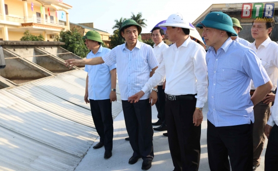 Đồng chí Đặng Trọng Thăng, Phó Bí thư thường trực Tỉnh ủy, Chủ tịch HĐND tỉnh thăm, làm việc với Công ty Nhiệt điện Thái Bình và Công ty Cổ phần Hải sản Thái Bình