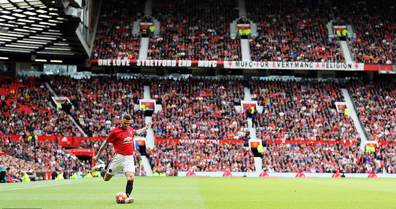 Beckham rực sáng, huyền thoại MU 1999 đại thắng 5-0 Bayern