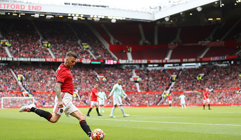 Beckham rực sáng, huyền thoại MU 1999 đại thắng 5-0 Bayern